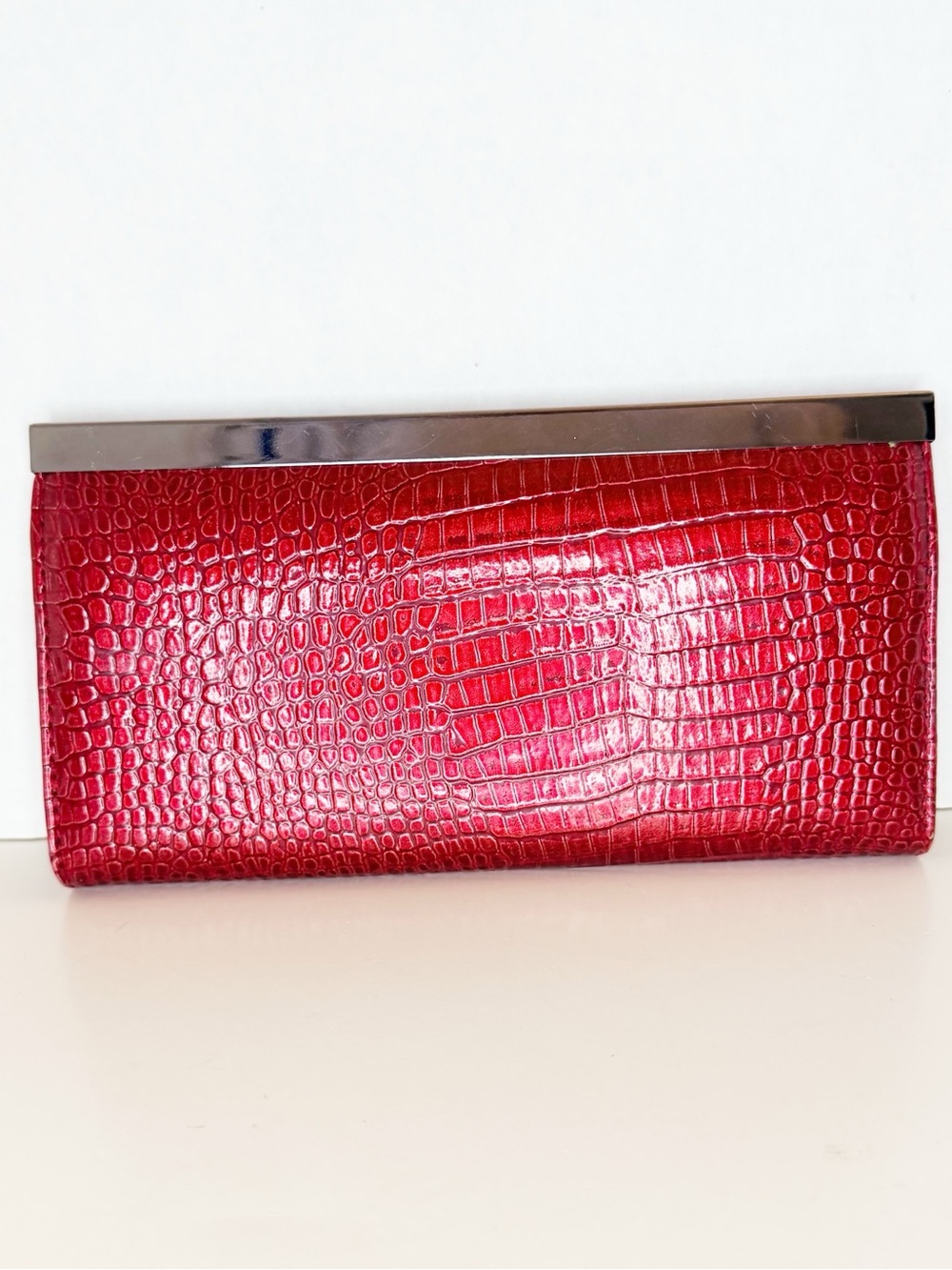 Red Croc-Embossed Clutch Wallet - Picture 2 of 5